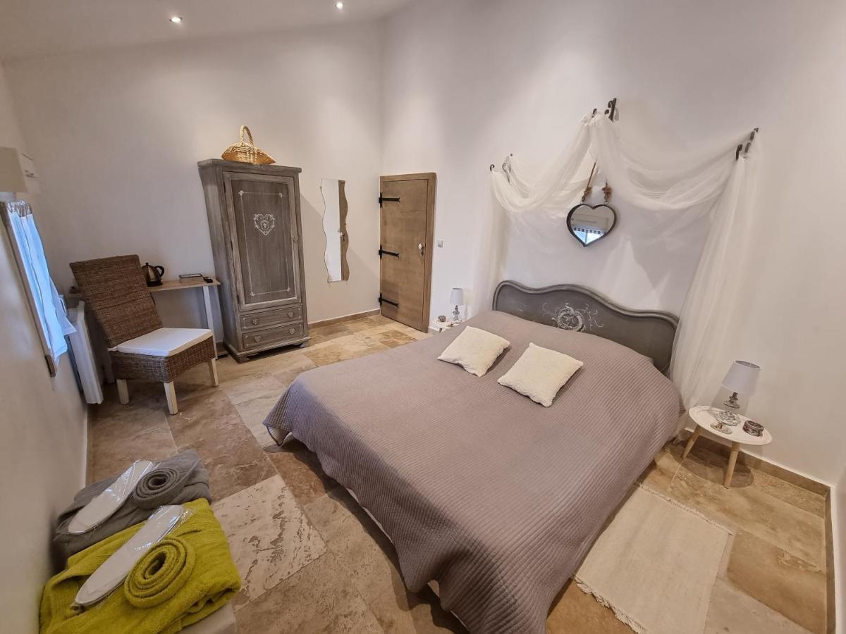La Bastide Bed and Breakfast Bédarrides Εξωτερικό φωτογραφία